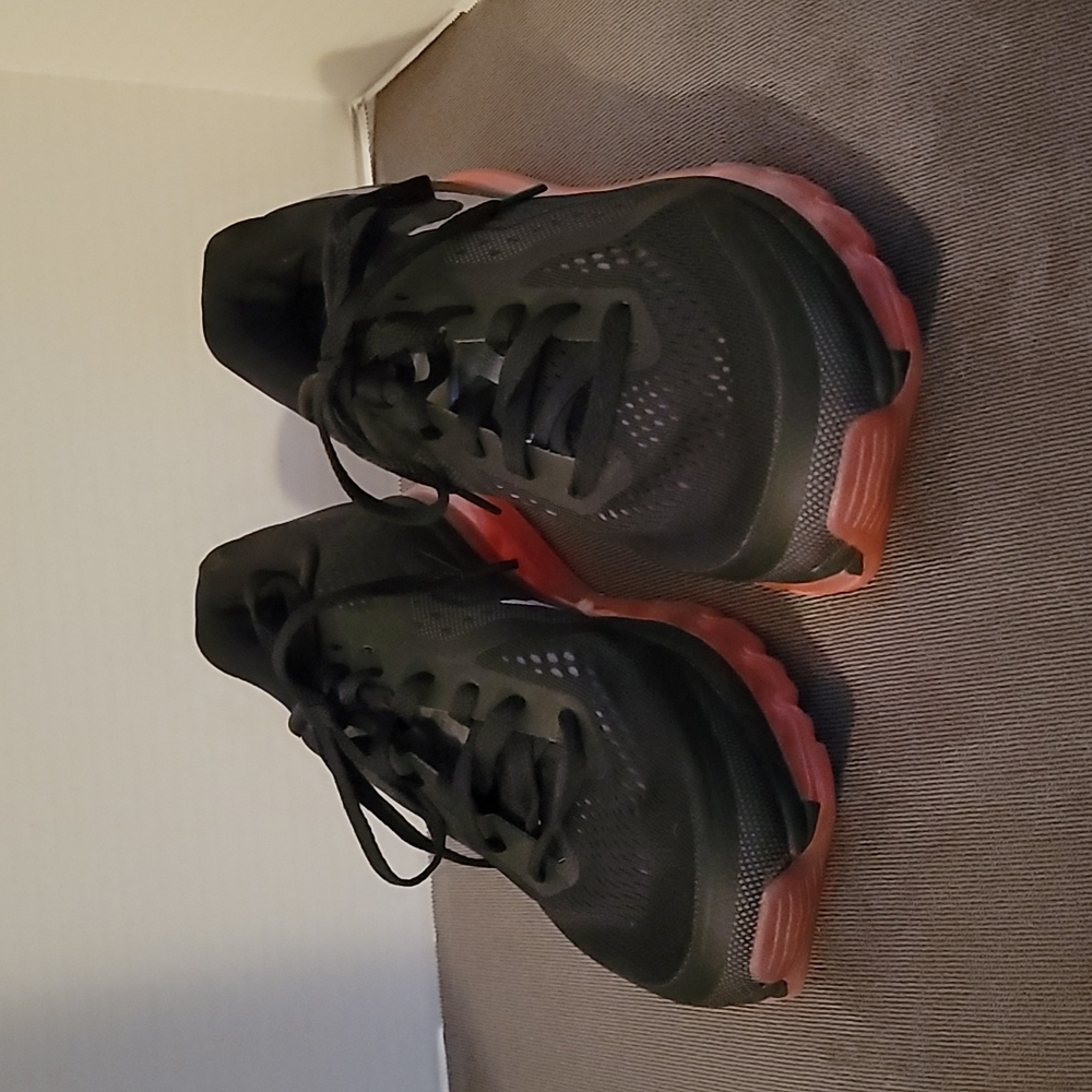 Nike Men's Black Athletic Shoes with Red Soles
